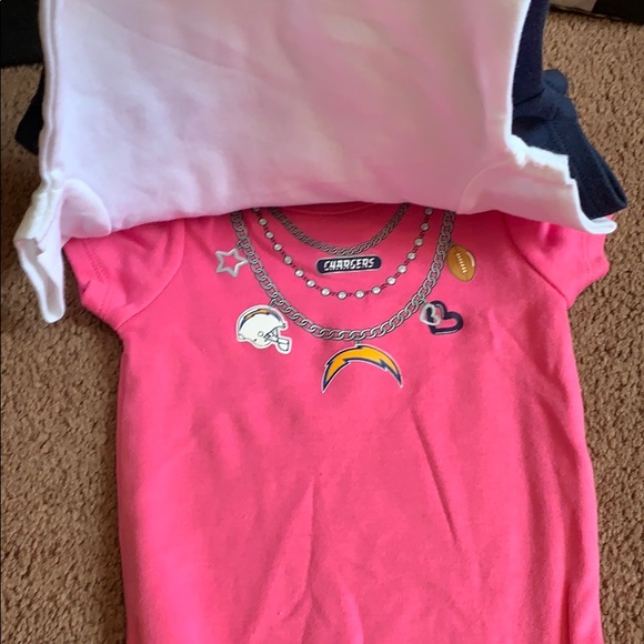 Baby clothes - Picture 3 of 3